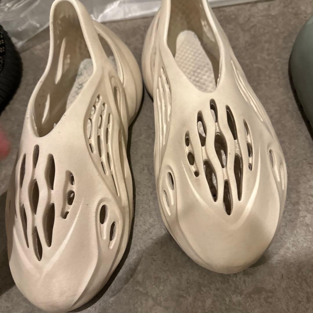 adidas yeezy foam runner sand アディダス