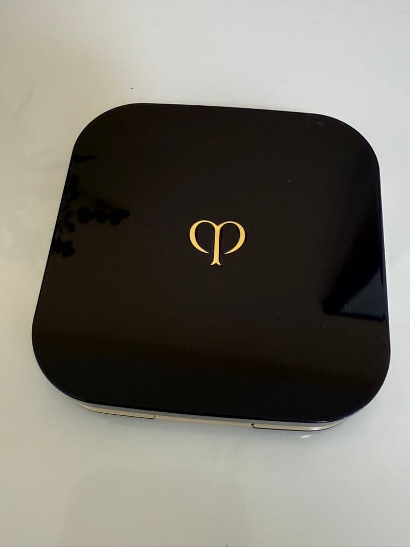 クレ・ド・ポー ボーテ プレストパウダー ライトピンク