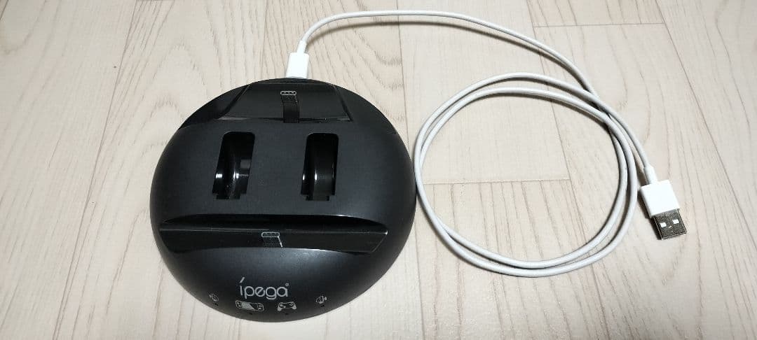 スイッチライト４点セット　本体/カバー/スタンド充電器/ワイヤレス発信機