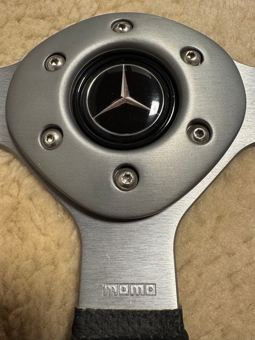 MOMO スポーツステアリング 350mm メルセデス・ベンツ