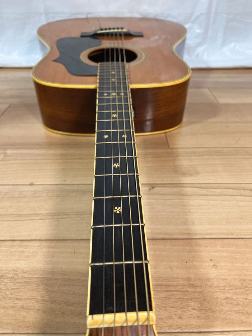 YAMAHA.FG-350Dベージュラベル。 トップ単板！