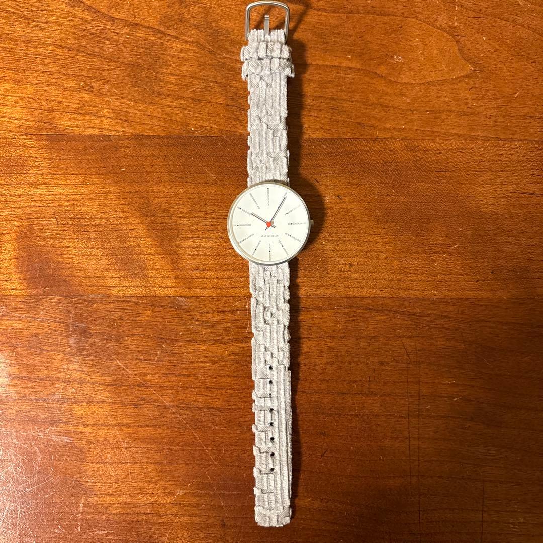 ミナ ペルホネンとアルネ・ヤコブセンウォッチ　コラボWatch