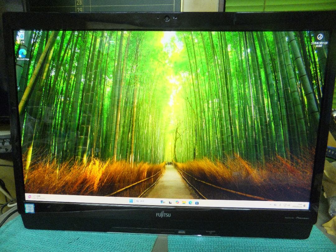 (1678）W11秒速起動新品SSD254G富士通一体 FH-77　i7　12G