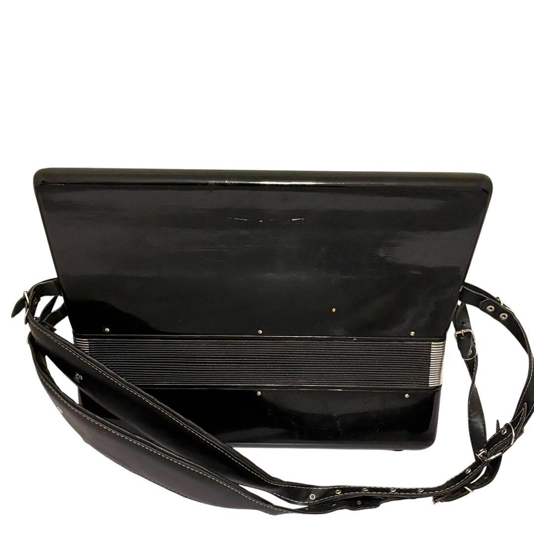 【希少】VOGGA 120ベース アコーディオン 41鍵 ピアノ式 南米モデル