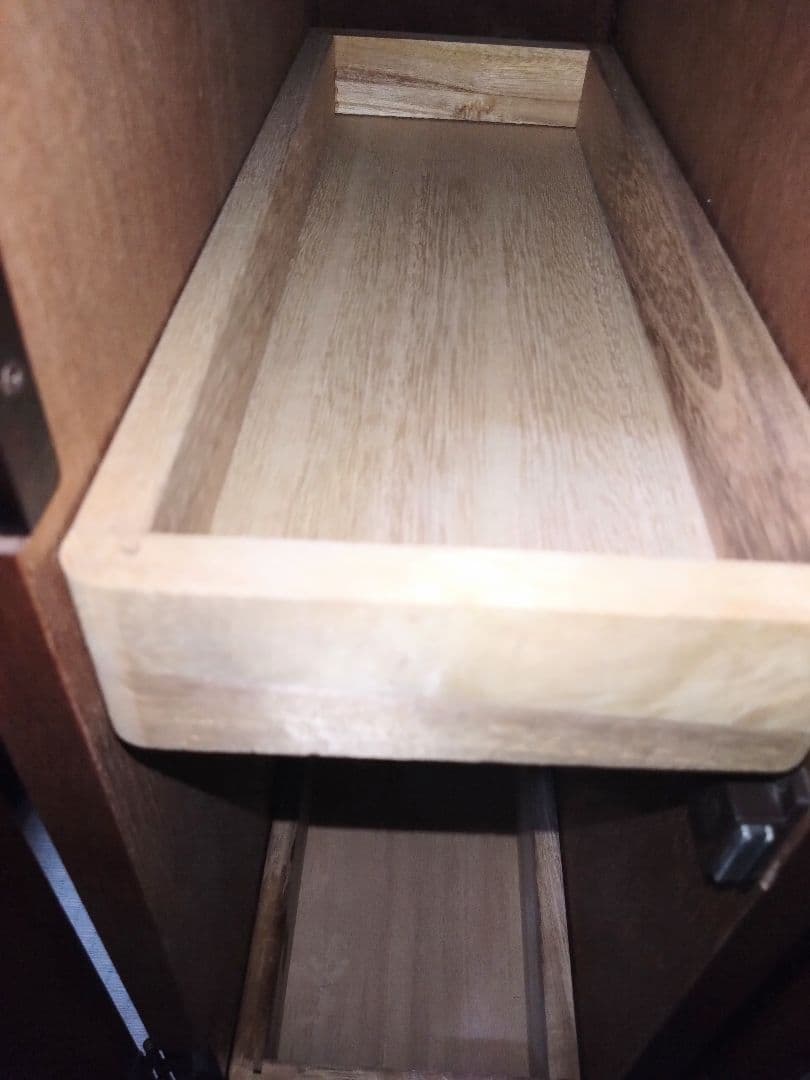 ブラウン木製ドレッサー・鏡台