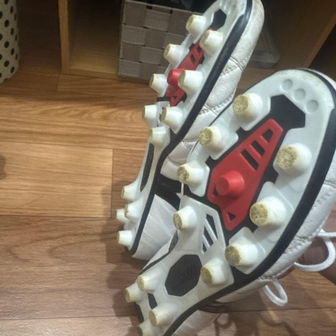 Diadora サッカーシューズ ホワイト/ブラック/レッド