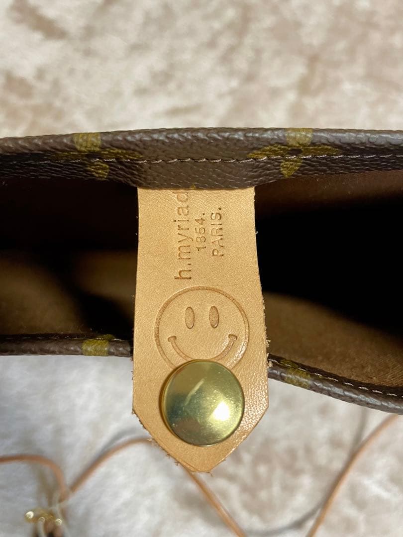 ◆新品未使用　◆h.myriad サコッシュ　ショルダーポーチ