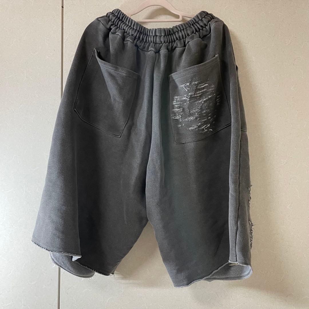 あ XU DOG ダメージスウェットハーフパンツ