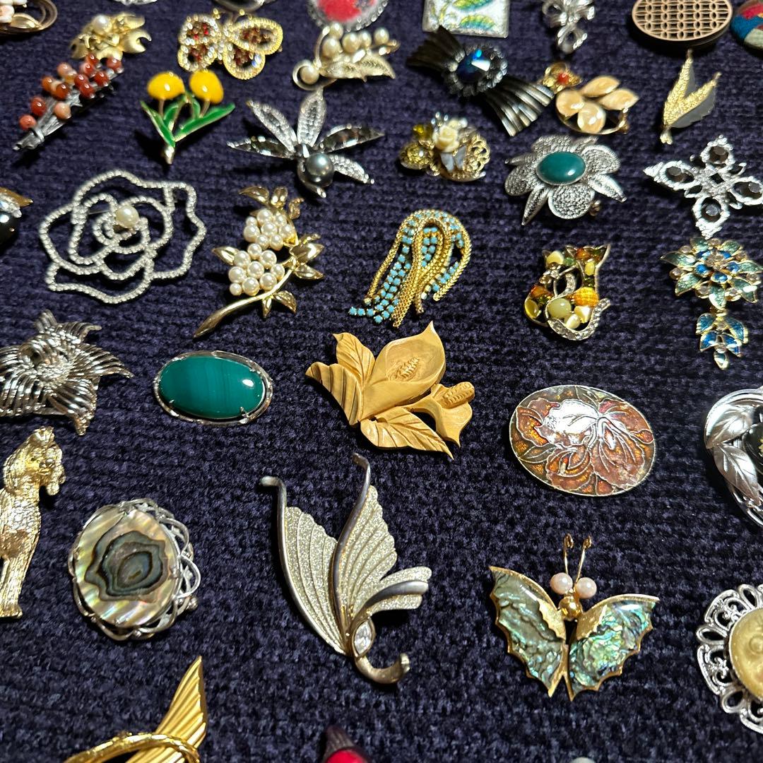 【vintage】ブローチセット 多様なデザイン　130点以上