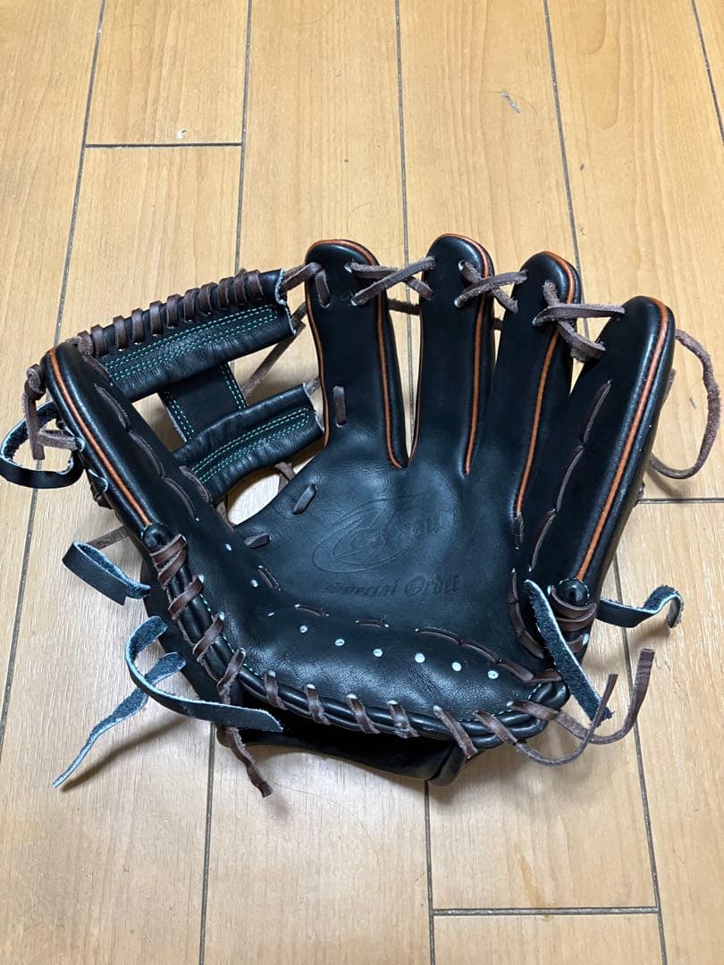 【値下げ中】トレジャー　グラブ　オーダー　軟式用　内野用