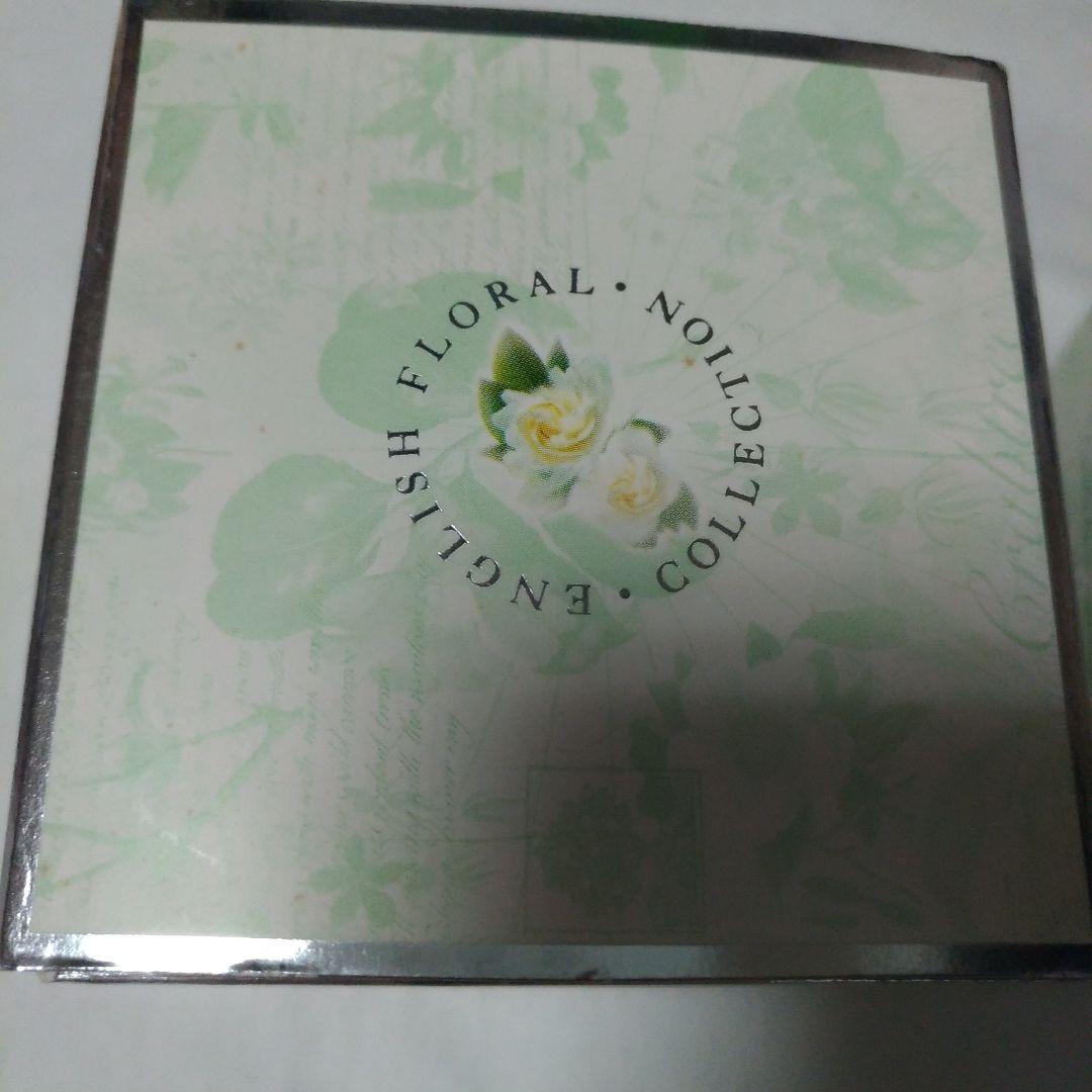 CRABTREE & EVELYN。 GARDENIA 。 キャンドル。 2個。