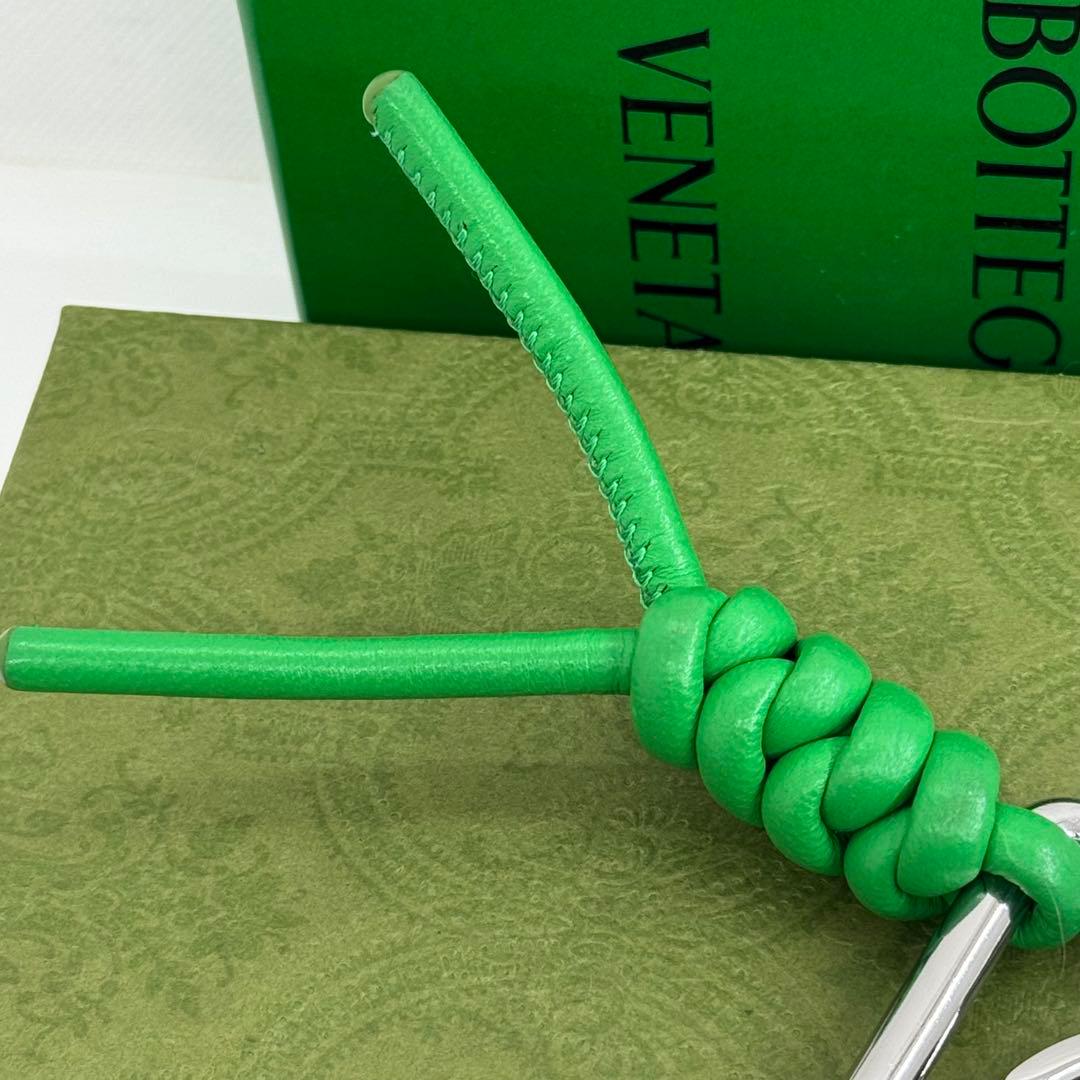 ボッテガヴェネタ トライアングル キーリング パラキート 090312