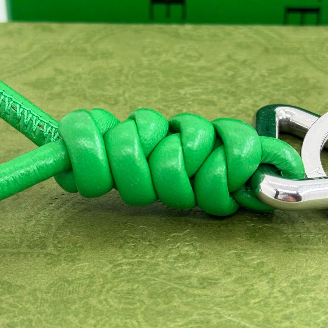 ボッテガヴェネタ トライアングル キーリング パラキート 090312