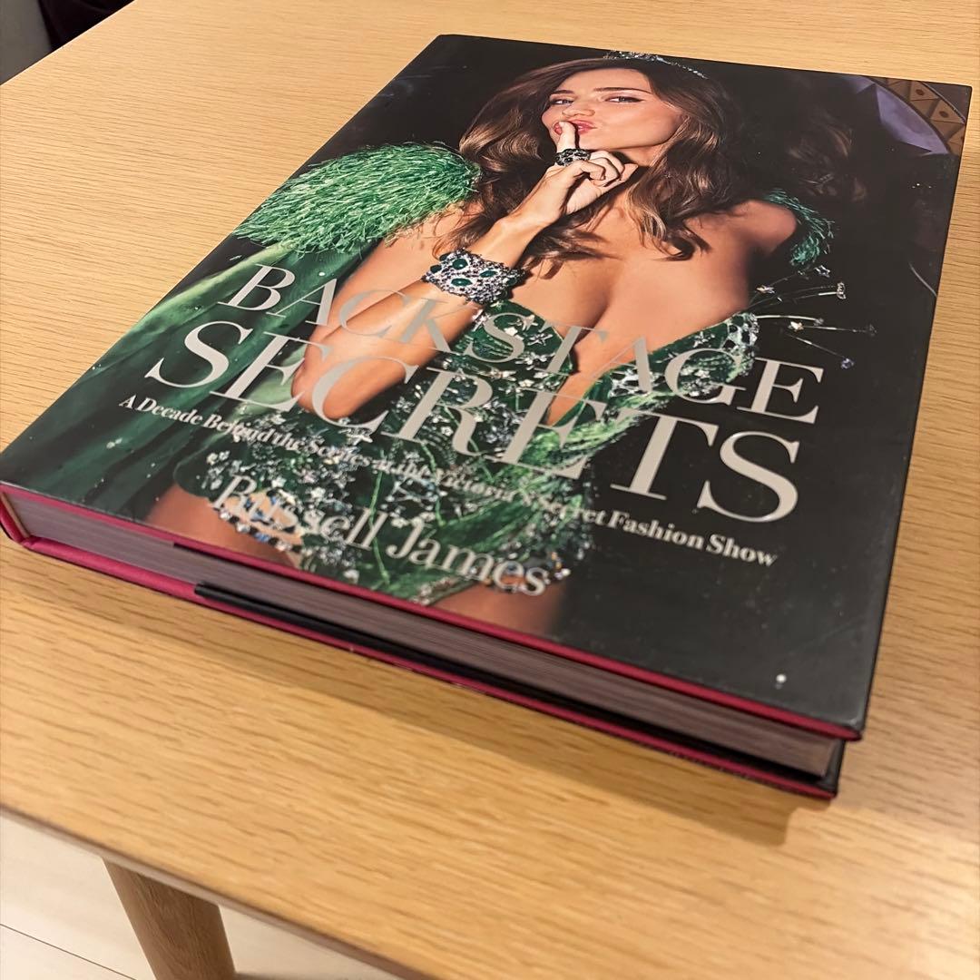 Victoria’s Secret 写真集 BACKSTAGE SECRETS