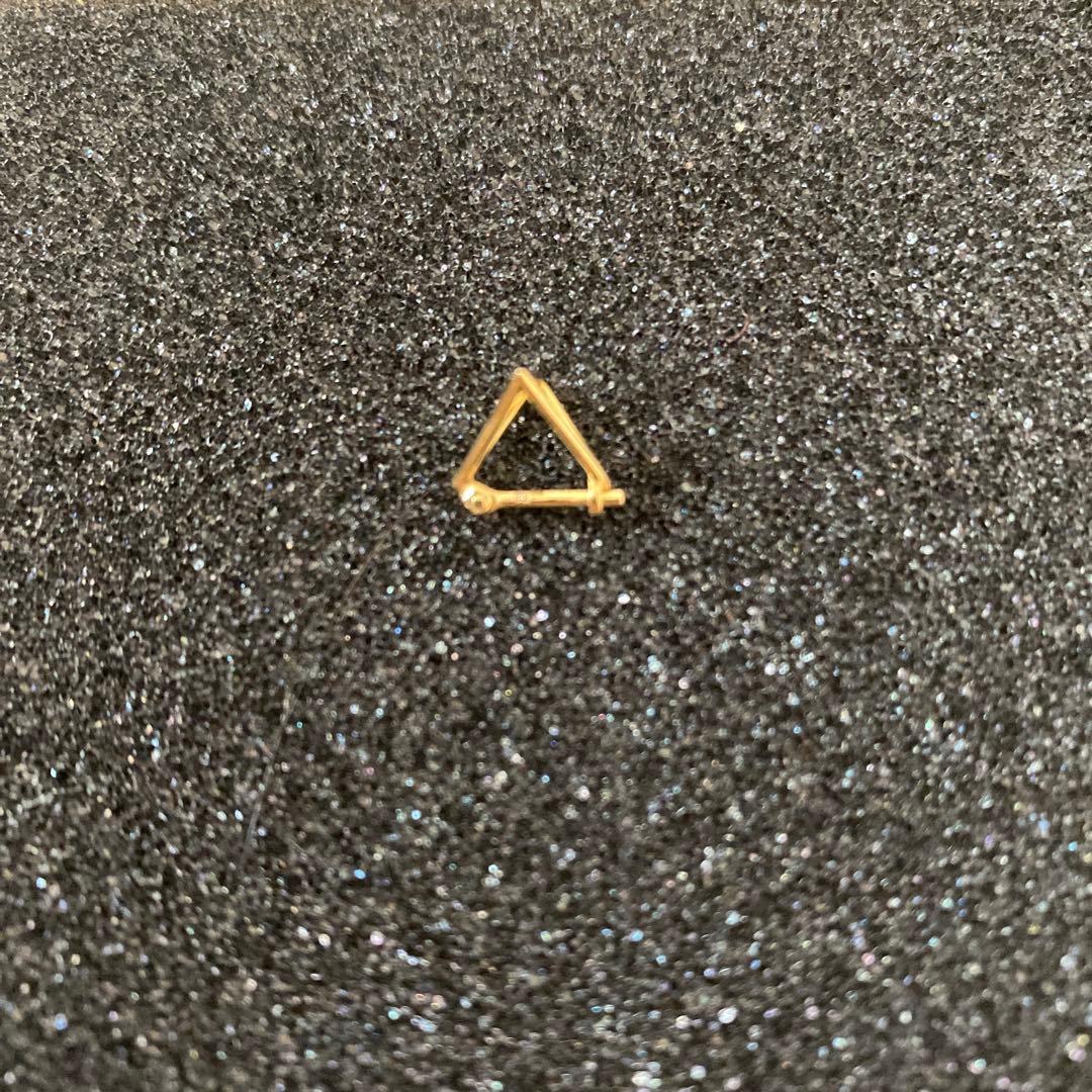 SHIHARA/シハラ/トライアングルピアス10/18k yellow gold