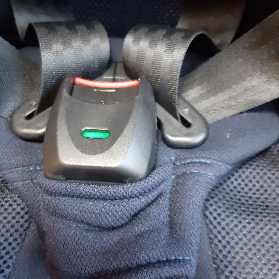 美品　Combi ジョイトリップエアスルーGH　ネイビー