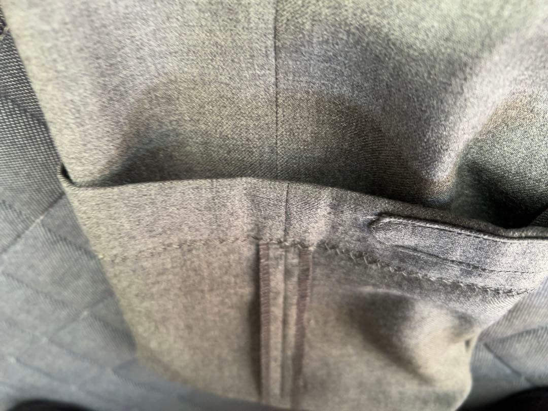 インコテックス　ウール　ライトグレー スラックス　裾ダブル　秋冬物