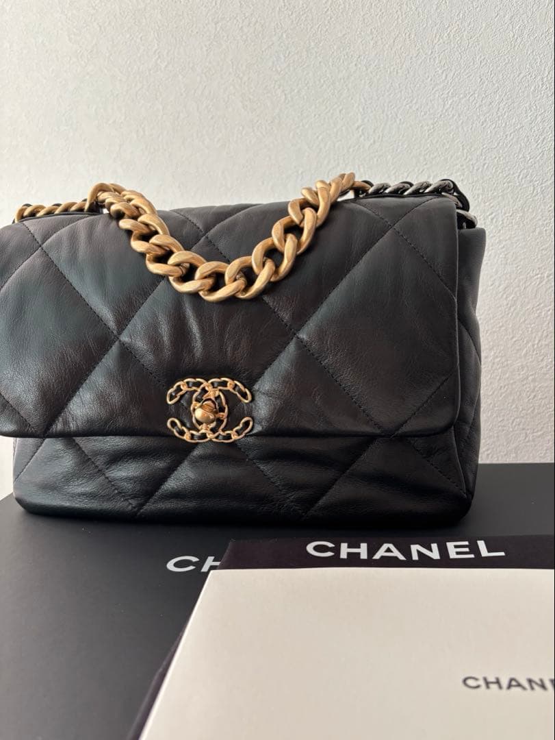 CHANEL19・シャネル19・ ブラックレザー ハンドバッグ