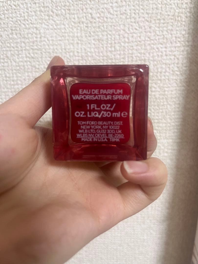 香水(女性用) TOM FORD ELECTRIC CHERRY 30ML