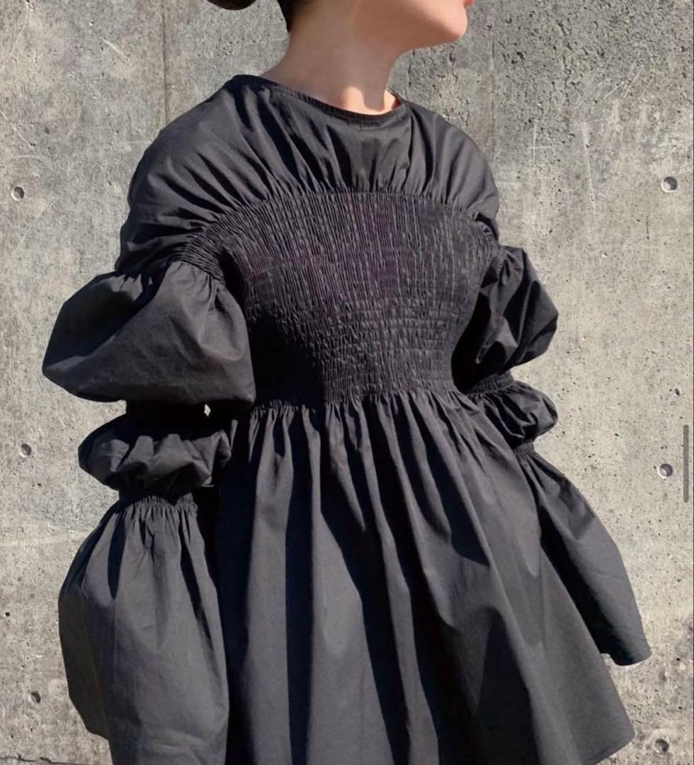 Hormeホルメ　キャンディスリーブシャーリングブラウス　サイズフリー黒　完売品