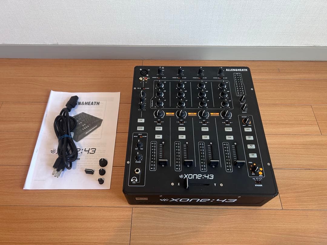 Allen & Heath Xone:43 DJミキサー