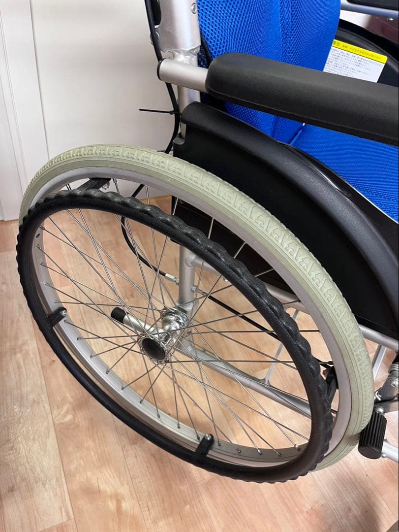 自走用車椅子　ブルー