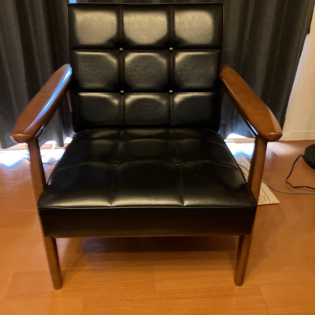 モダンな黒の1人掛けソファ