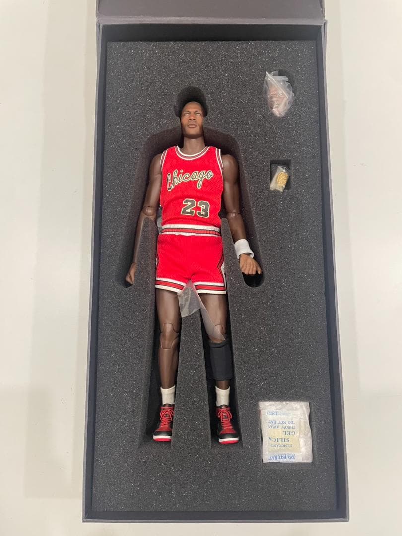スポーツ ENTERBAY Michael Jordan Rookie Edition