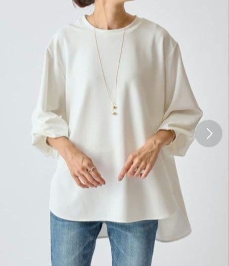 ホワイト長袖トップス