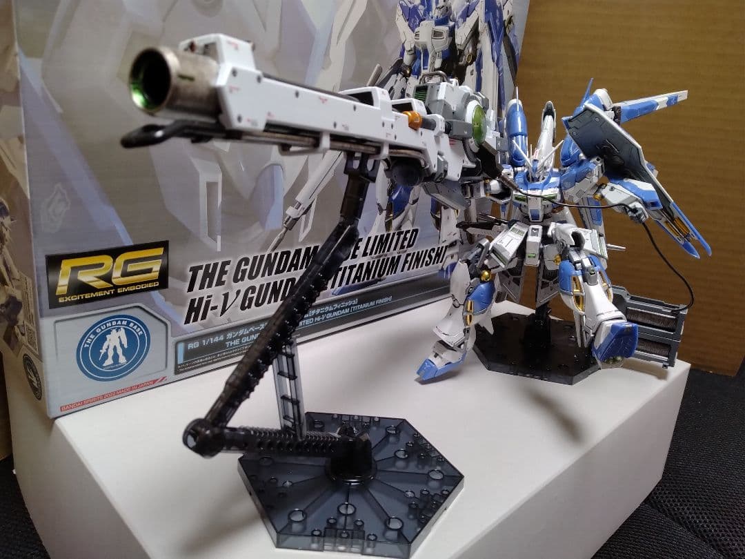 【RG】【ハイニューガンダム＆ハイパーメガバズーカランチャー】【完成品】