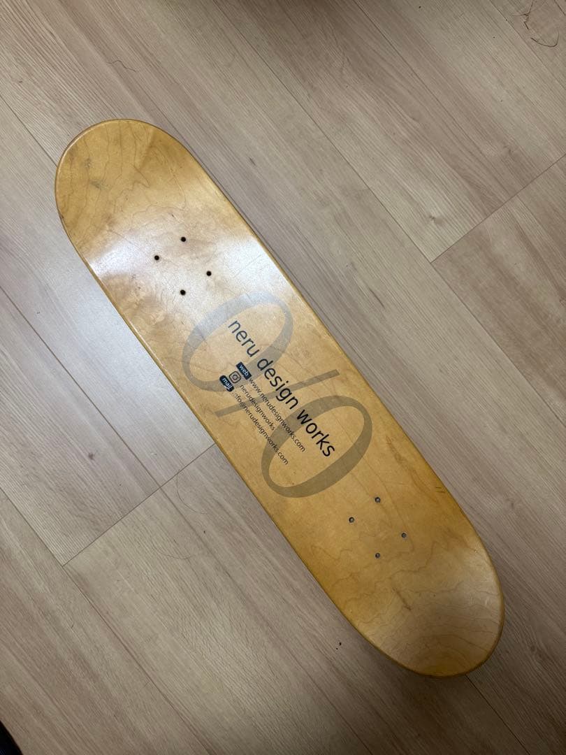 美品 neru design works スケボーデッキ(単体)