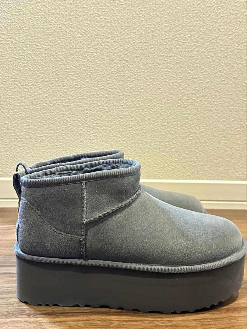 UGG 24cm チャコール ウルトラミニ プラットフォーム 厚底