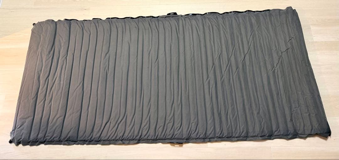 シ*ツ様  peak キャンピングマット2.5w！！！