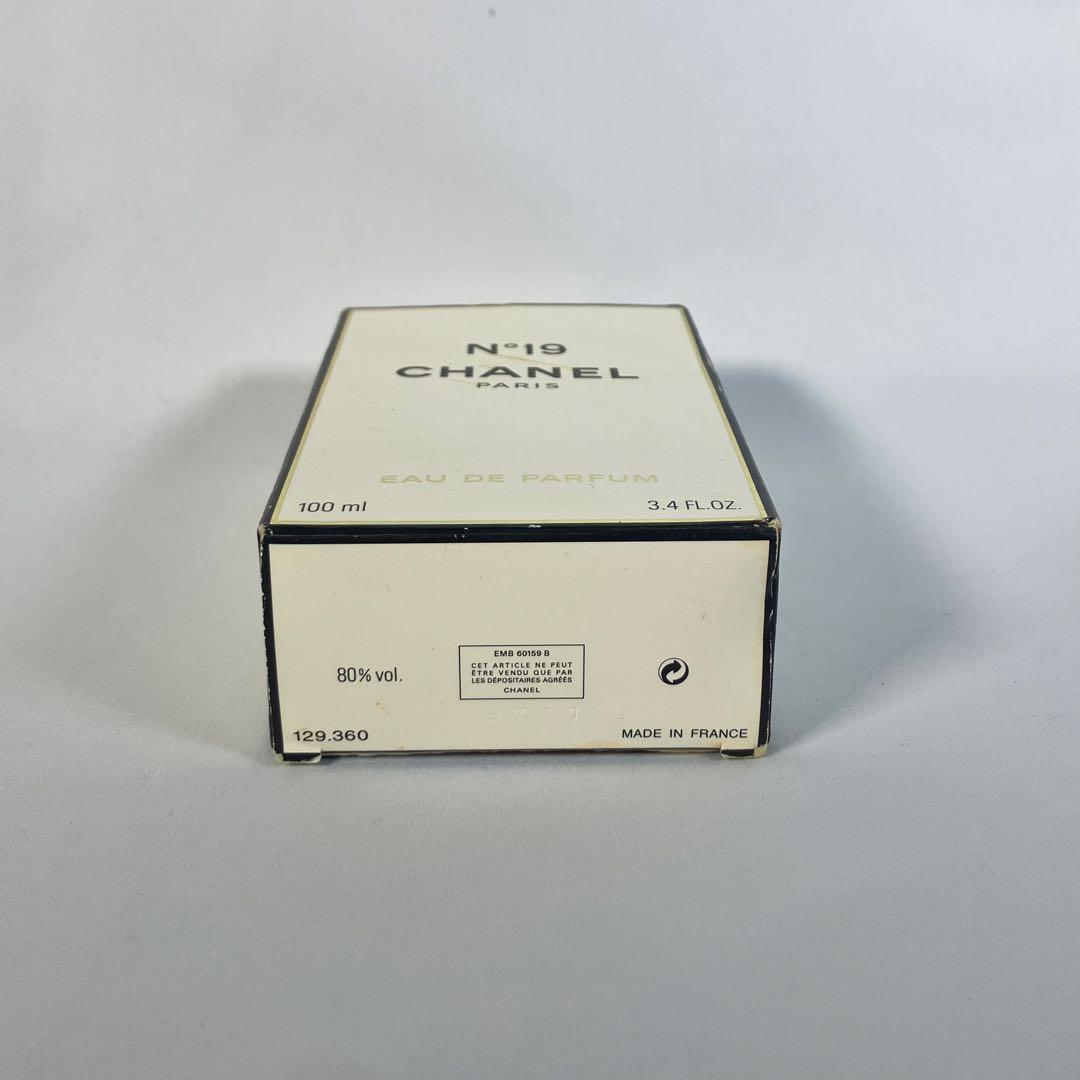 未使用　シャネル No19 オードゥ パルファム 100ml