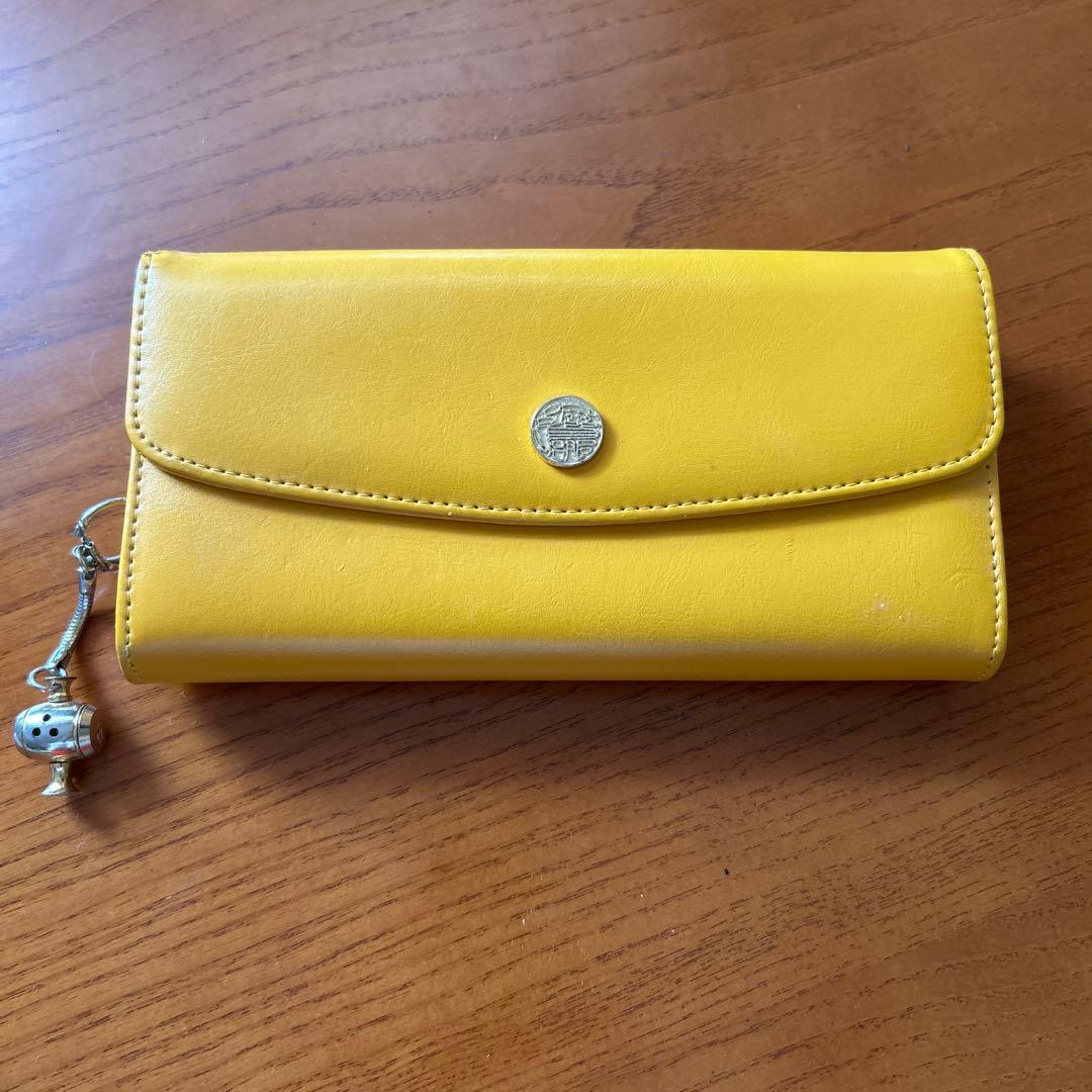 開運財布イエロー 長財布 金属製ボタン付き