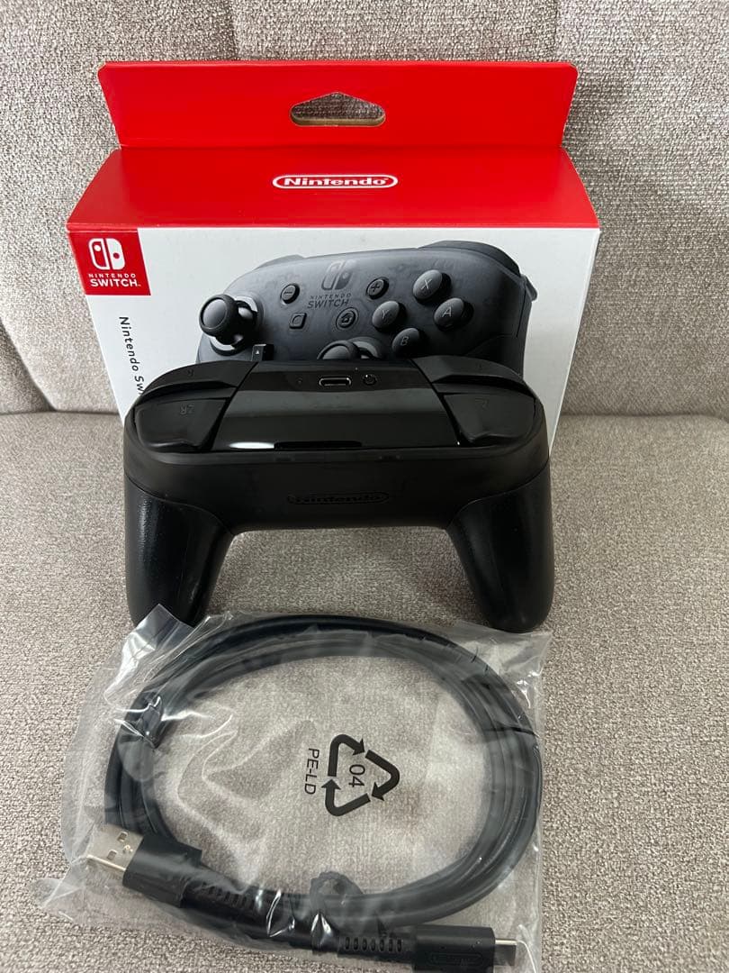 【美品・即購入可】 Nintendo Switch 本体　Proコントローラー等