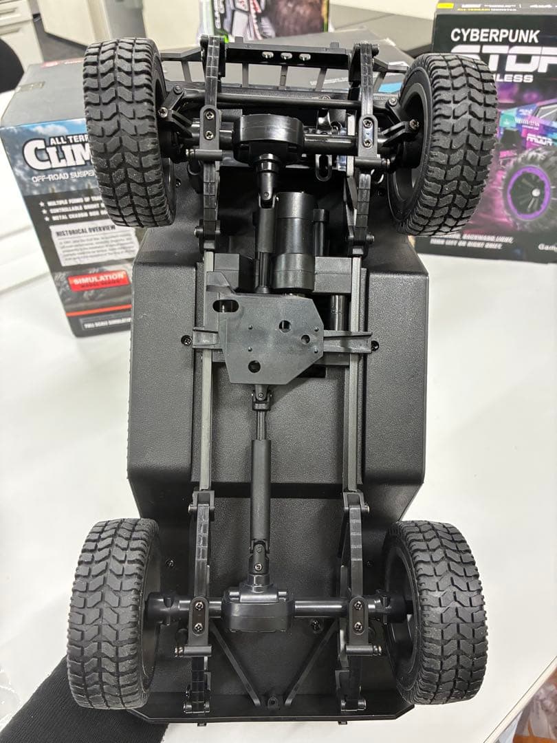 戦車 大型 ラジコン オフロード ミリタリー RCカー人気 34cm 4WD