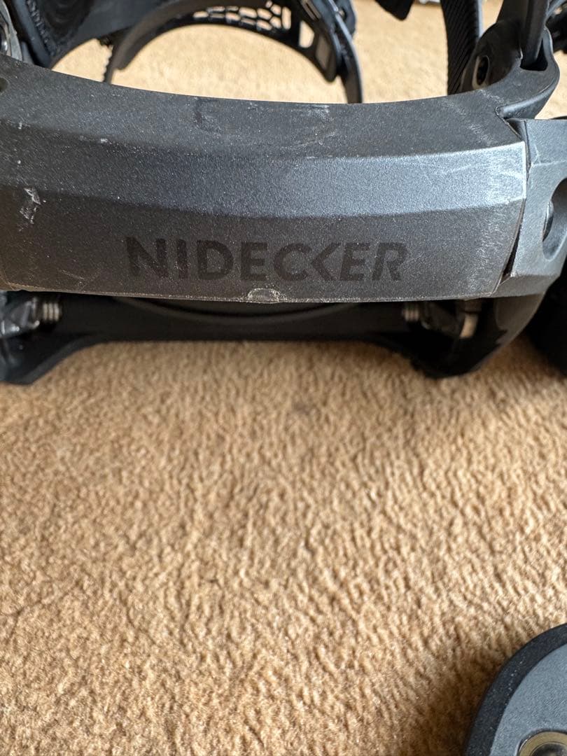 Nidecker Supermatic Carbon ビンディング