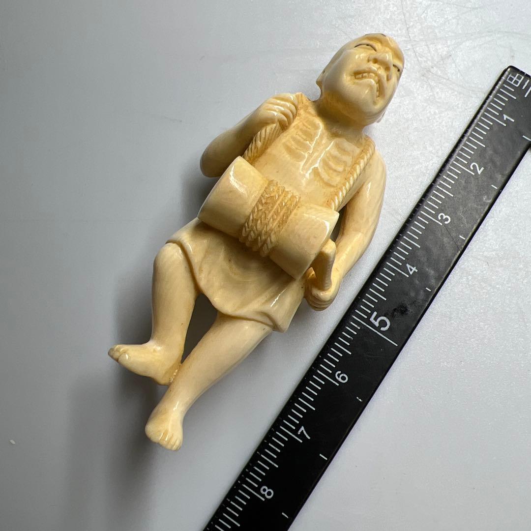 専用　在銘和彫人物根付　18g 東Y8-0206☆2Fトヒコオ