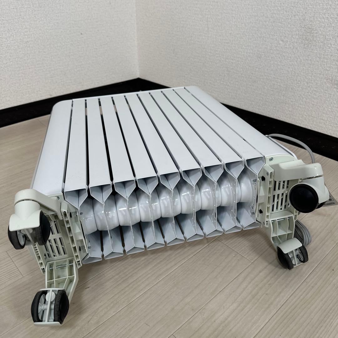 美品 デロンギ オイルヒーター RHJ65L0915 2022年 管理No.i1
