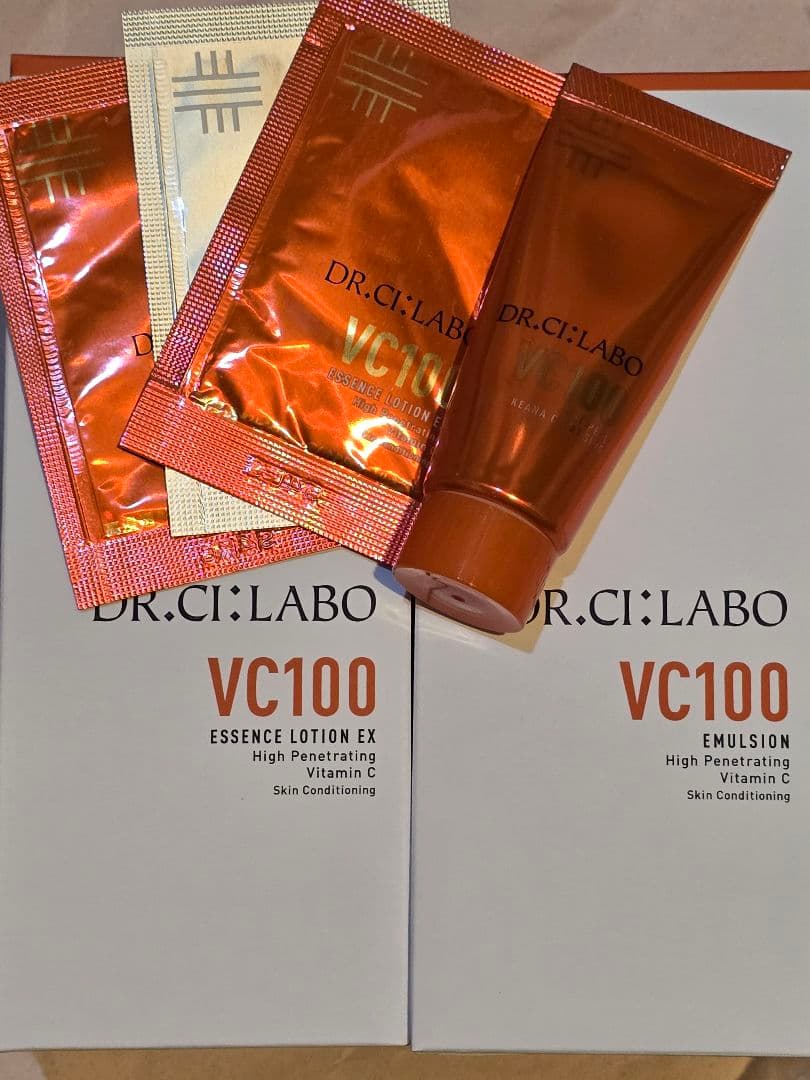 ドクターシーラボ VC100 エッセンスローションEX & エマルジョンセット
