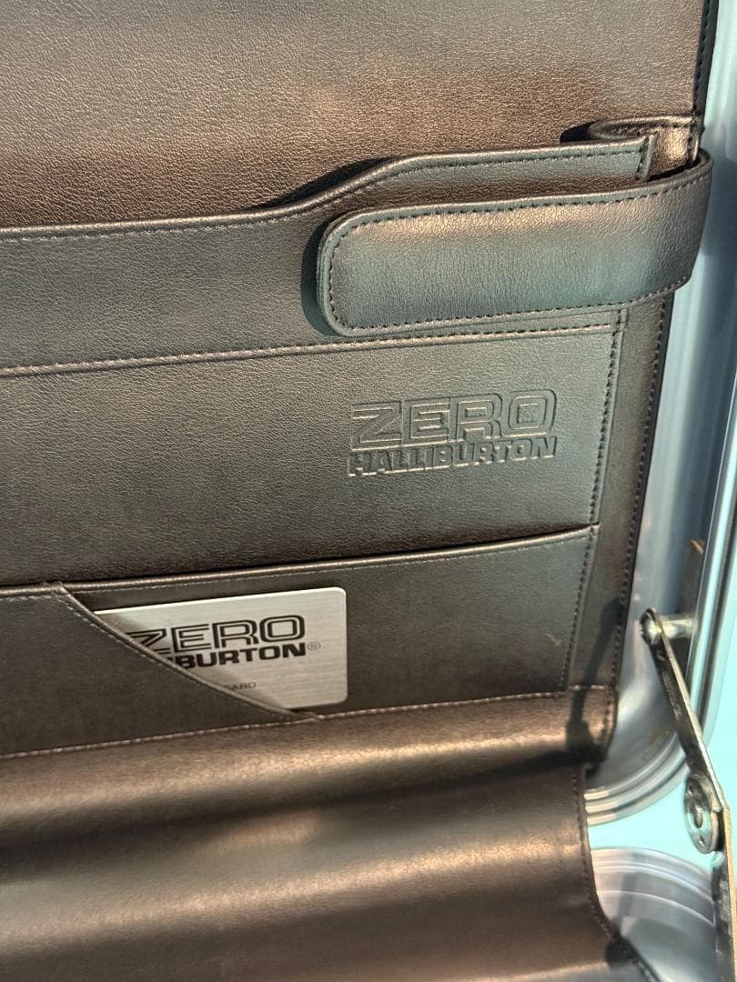 エリートシリーズ CEM ゼロハリバートン ポリッシュブルー 美品です