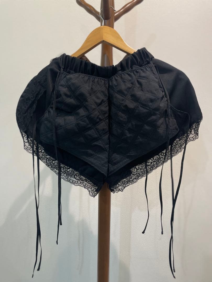 litmus Her Prana ブラックショートパンツ