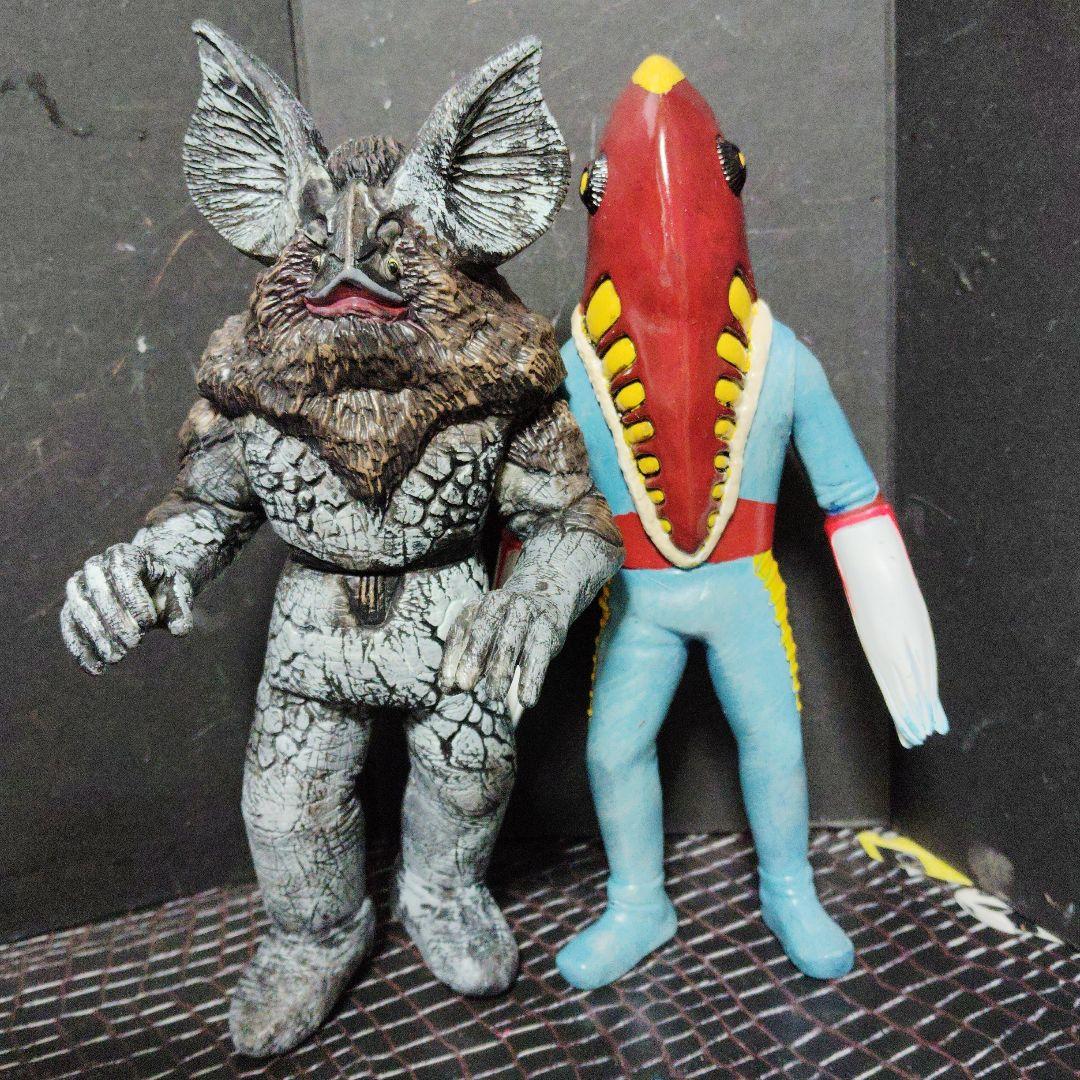 ウルトラ怪獣旧型絶版ソフビイカルス.メトロン星人（Ｎo2693ni2644th）