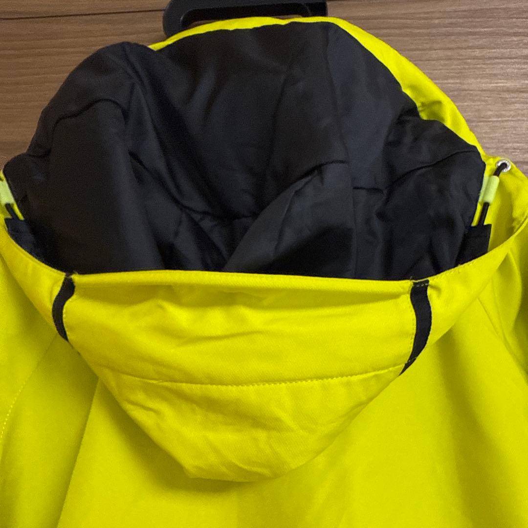 イエローと黒のスキーウェア（男性用）