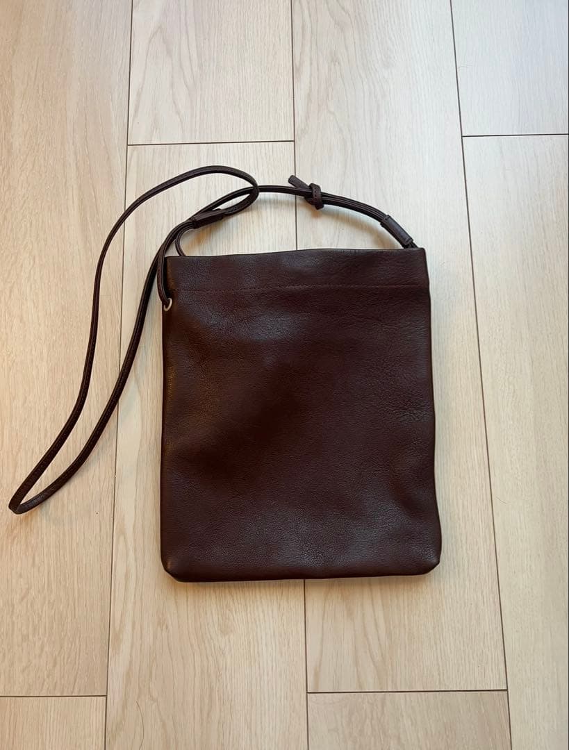 SLOW レザーショルダーバッグ