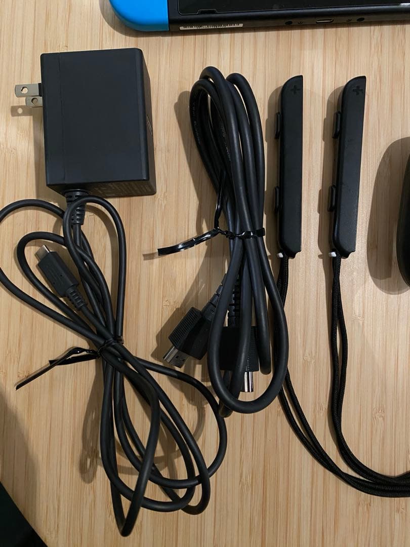 Nintendo Switch 本体 赤/青 Joy-Con ゲームソフト付き