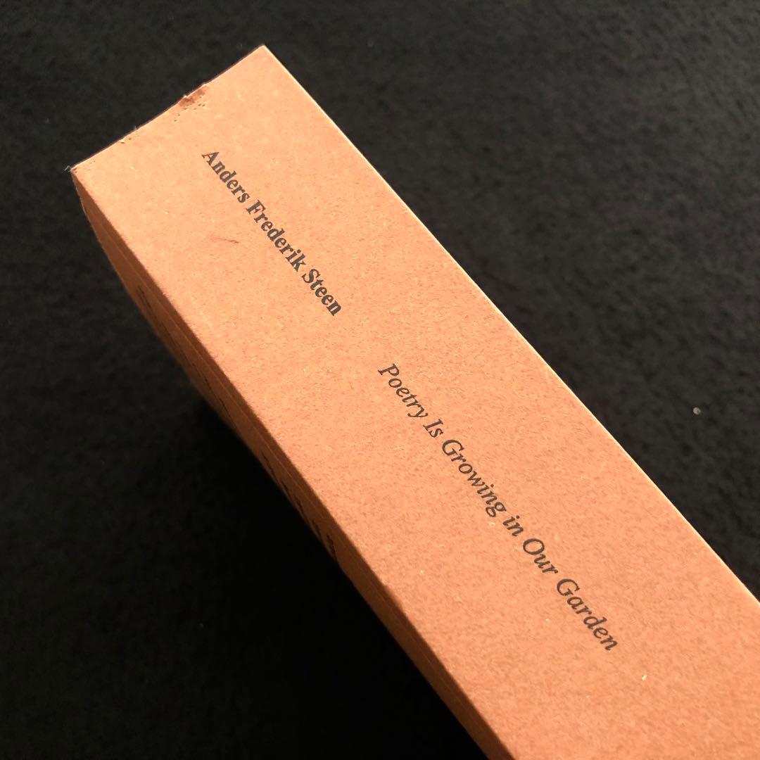 「Poetry Is Growing in Our Garden」ワイン関連本