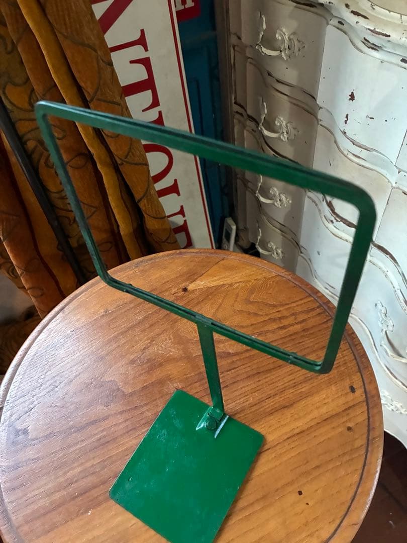 フランス　アンティーク　メタル　ディスプレイ　フォト　ポップ　スタンド　写真立て