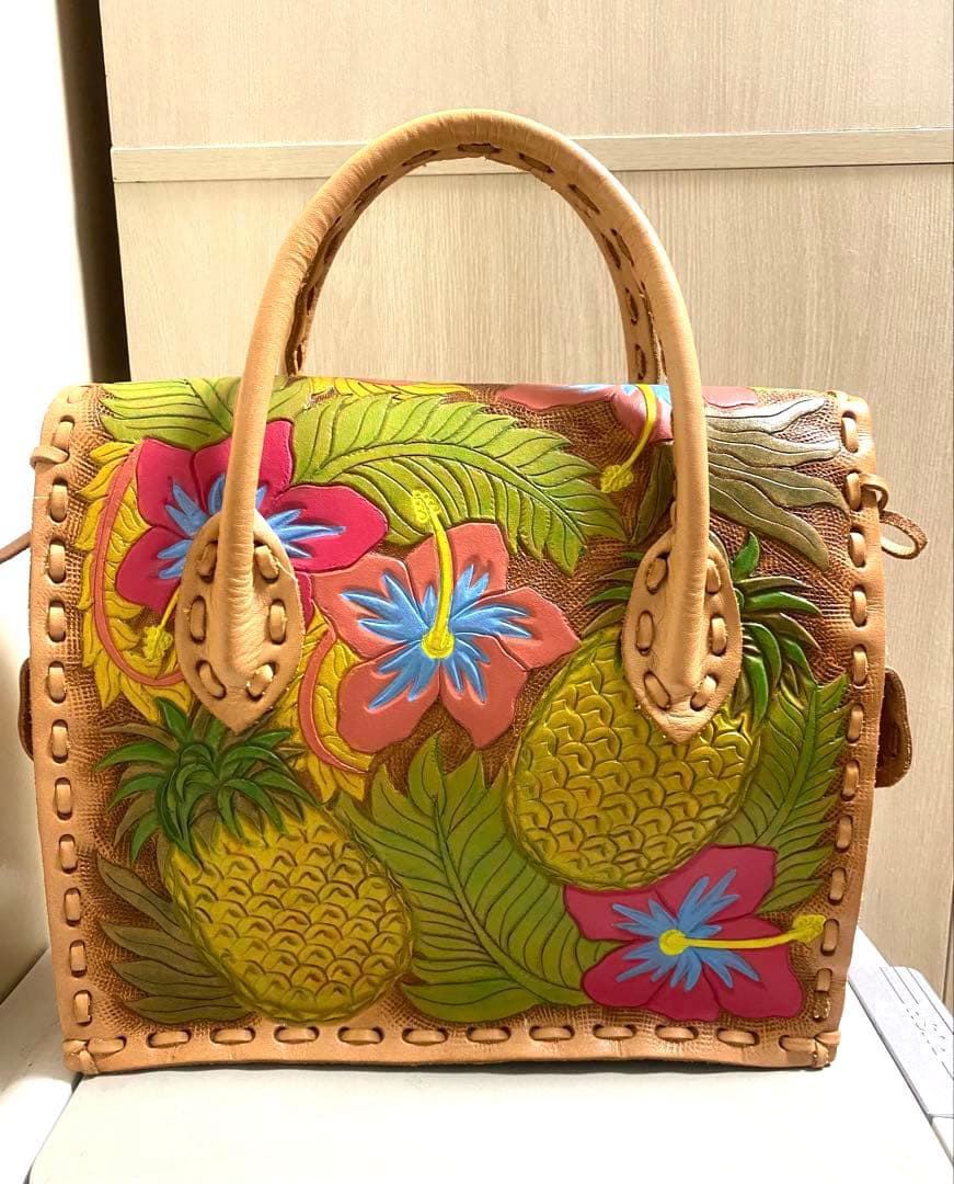 グレースコンチネンタル カービングトライブス マエストラSトロピカル柄夏限定